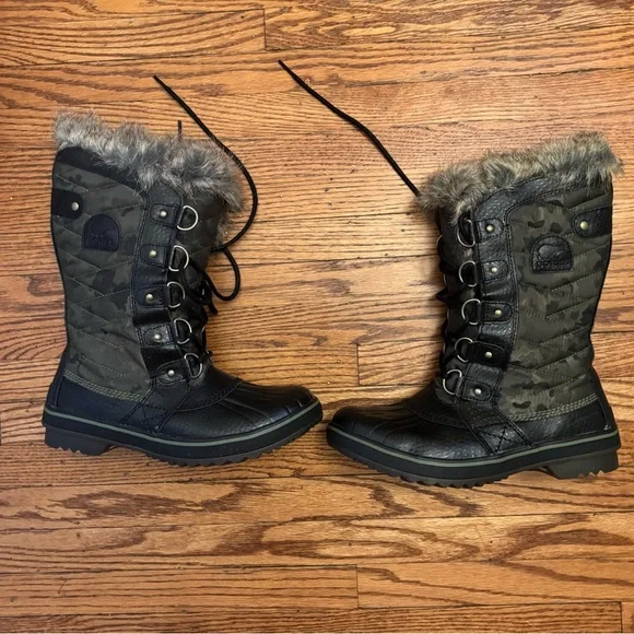 Sorel Women's Winter Boots - Picture 2 of 11